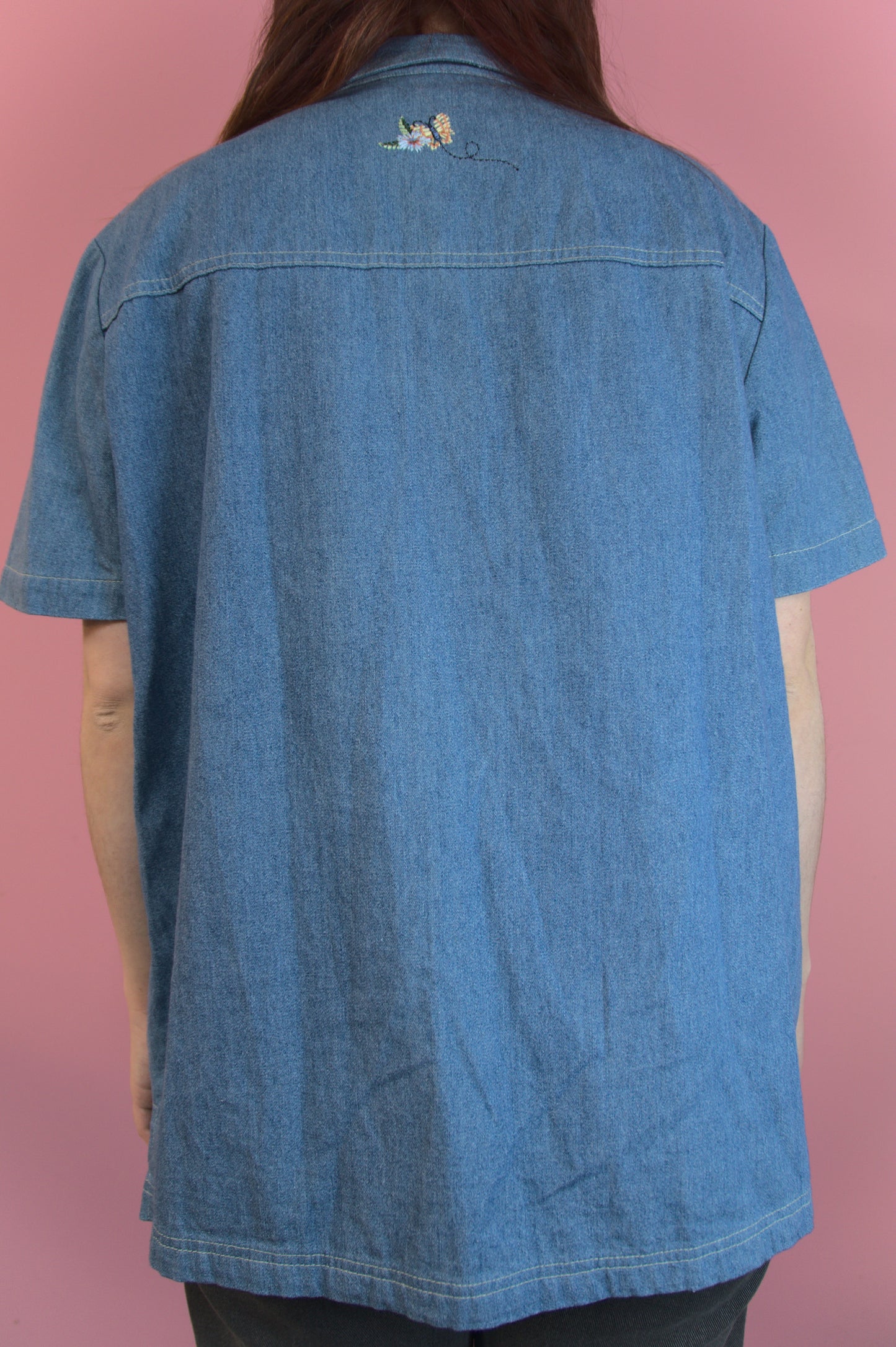 Chemise en jeans avec broderies