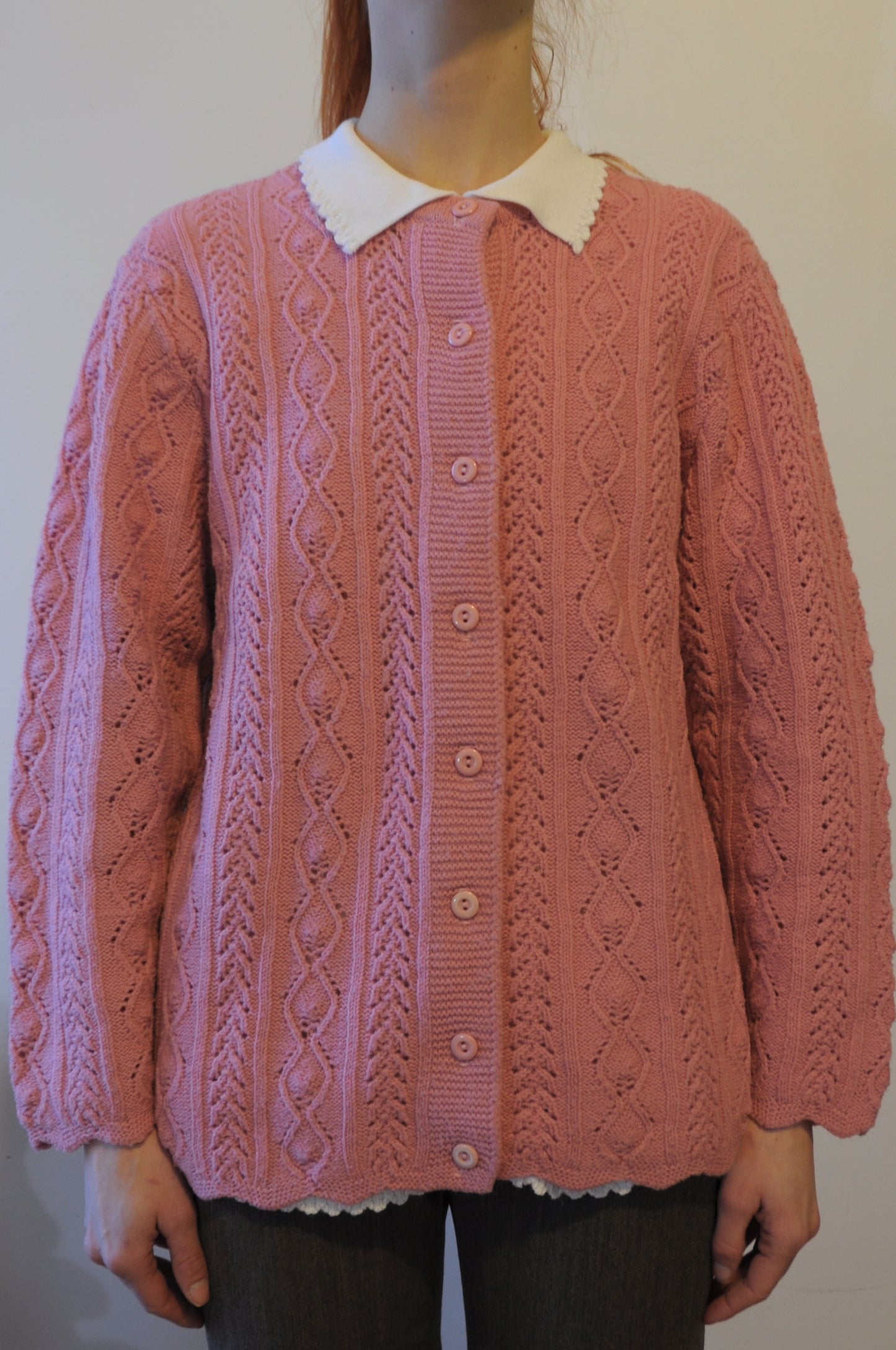 Cardigan en tricot vieux rose