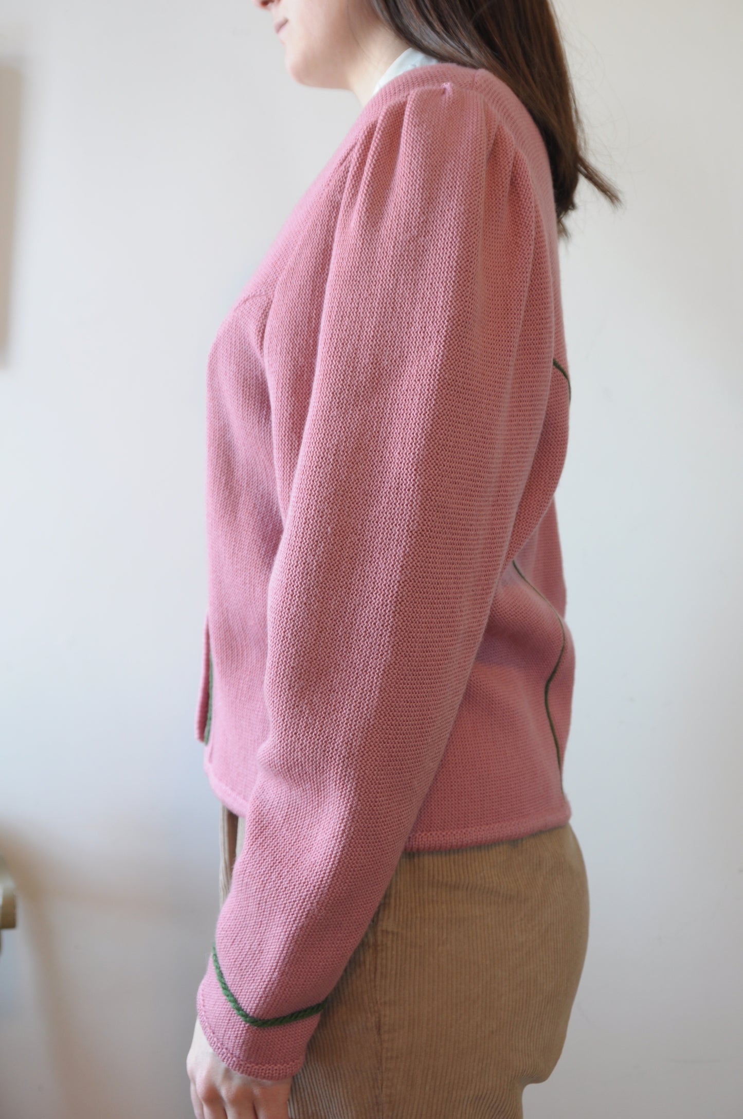 Cardigan en laine rose et vert