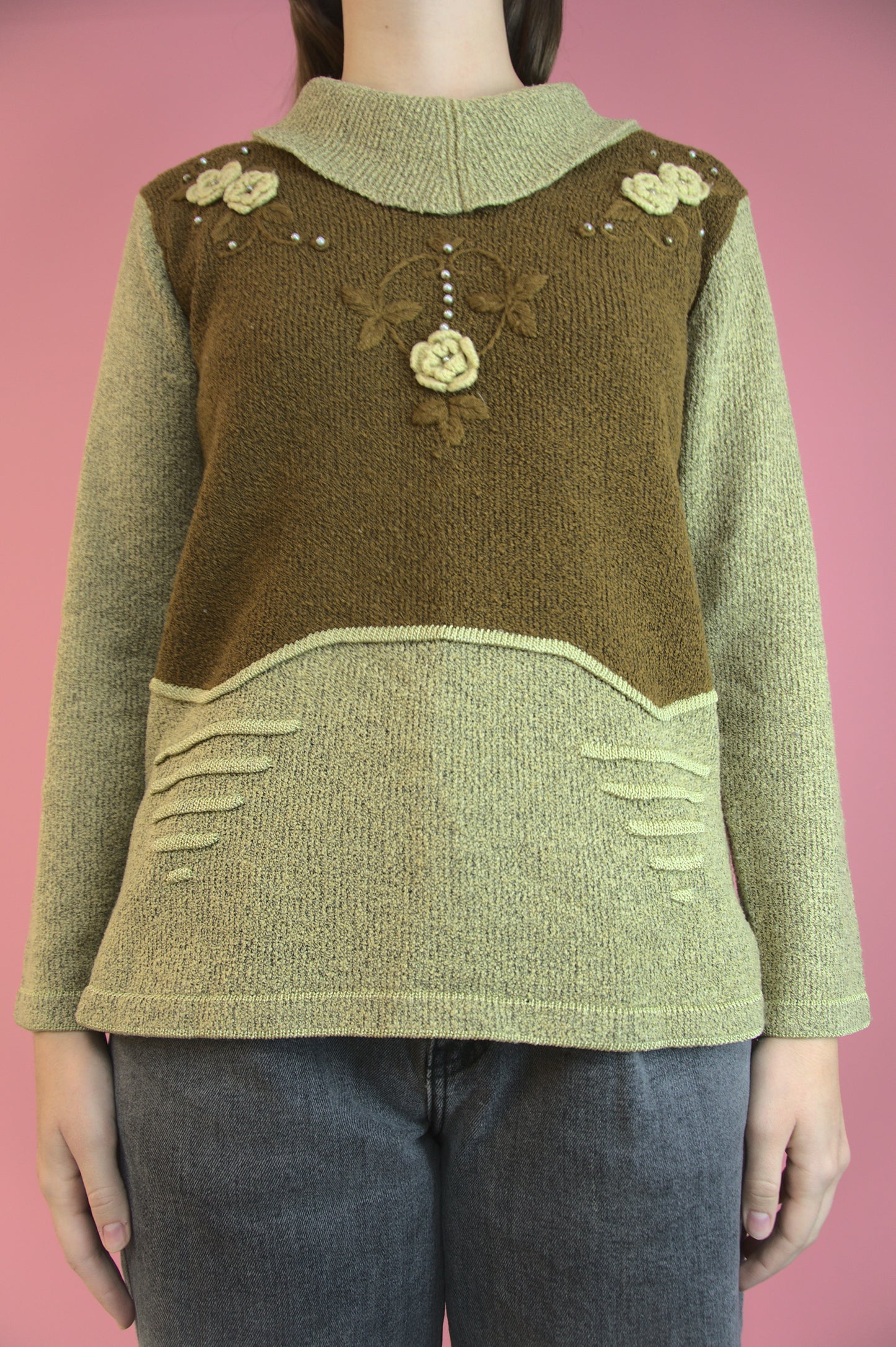 Tricot broderie perles