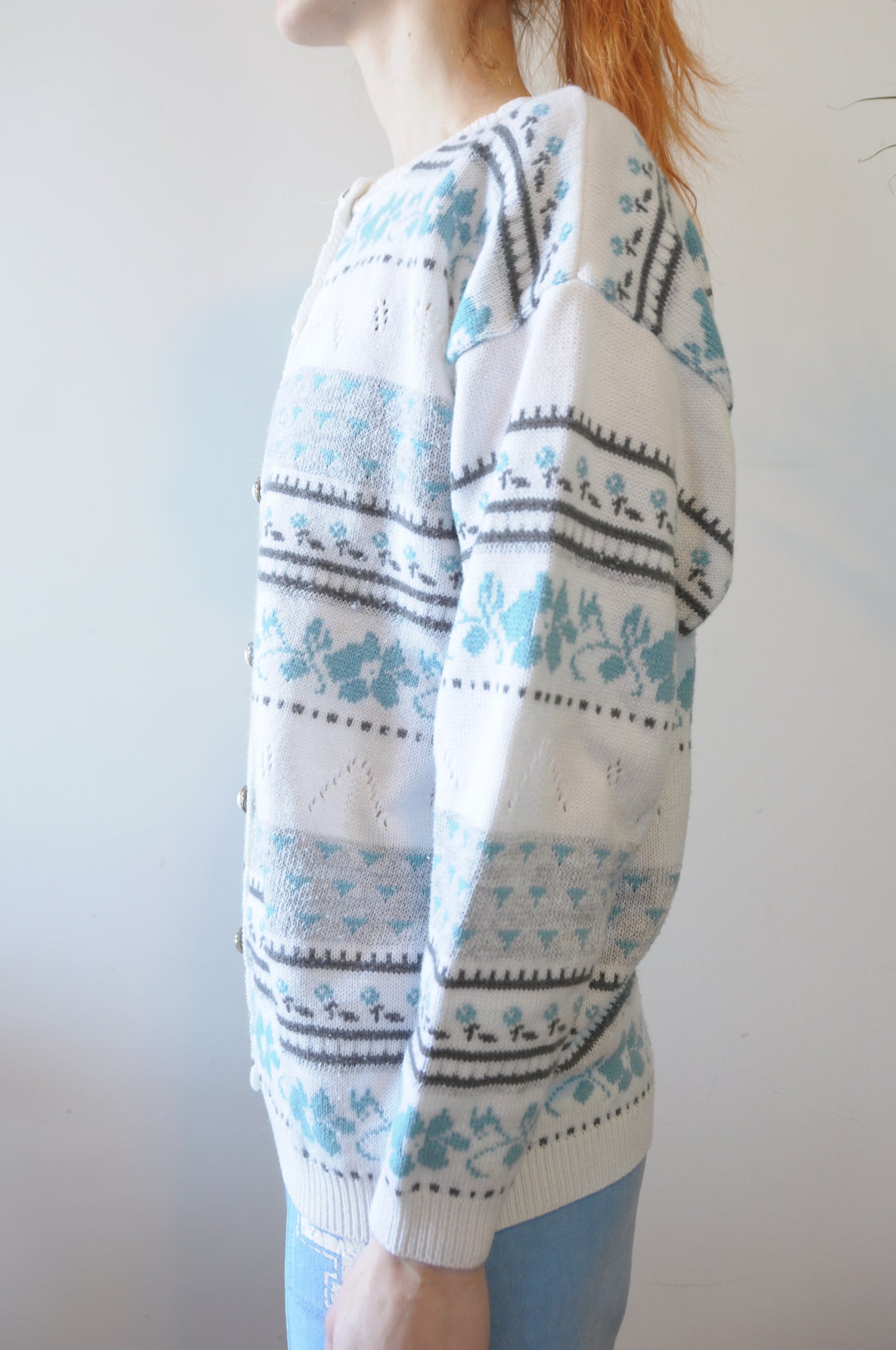 Cardigan mignon fleuri